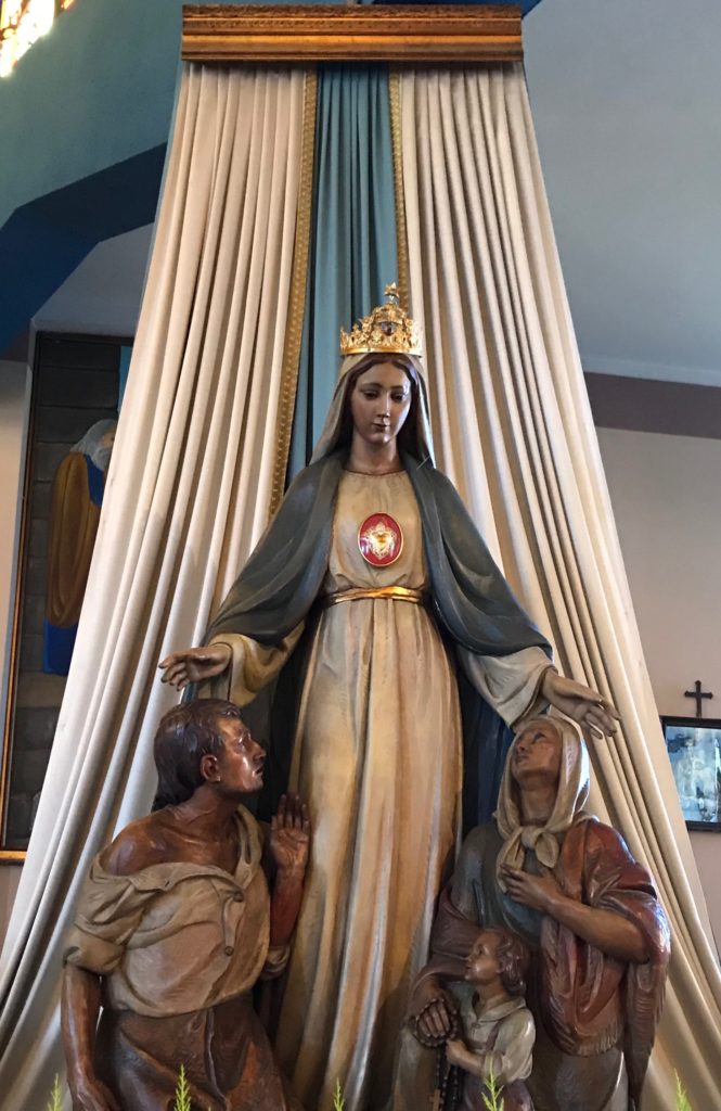 Statua della Madonna Madre delle Genti