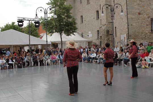 L'allestimento in piazza Umberto I
